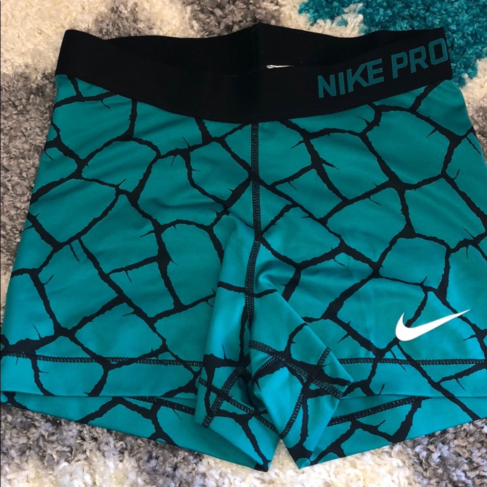 Nike pro Dri-fit active shorts